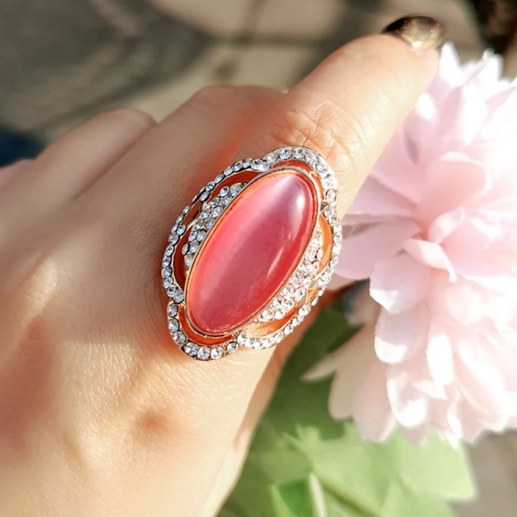 Jewelry - 🌷 Elegant Pink Opal Stone Trendy Ring